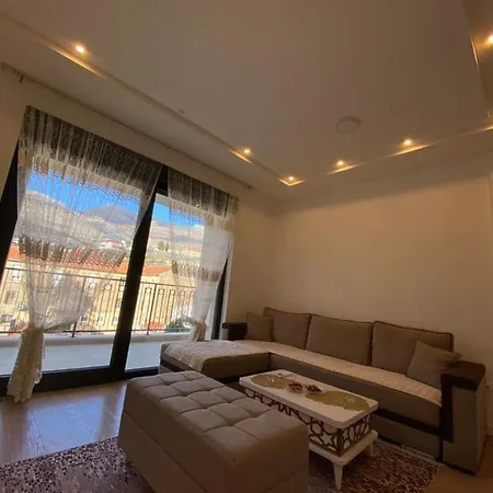 En Apartment *